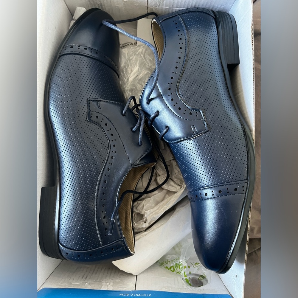 Dress shoes - big kid size 6